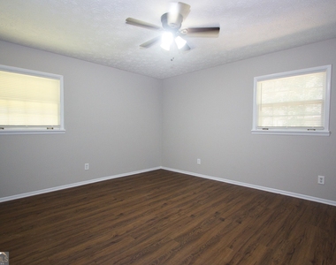 3720 Sunny Hill Drive - Photo Thumbnail 19