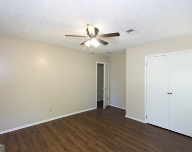 3720 Sunny Hill Drive - Photo Thumbnail 11