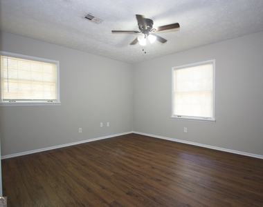 3720 Sunny Hill Drive - Photo Thumbnail 25