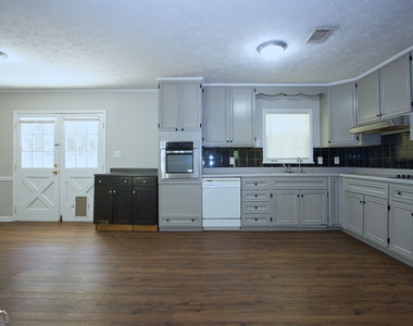 3720 Sunny Hill Drive - Photo Thumbnail 13