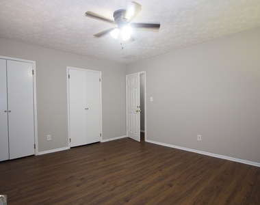 3720 Sunny Hill Drive - Photo Thumbnail 20