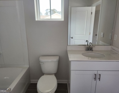 1050 Sunny Lake Drive - Photo Thumbnail 27