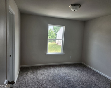 1050 Sunny Lake Drive - Photo Thumbnail 24