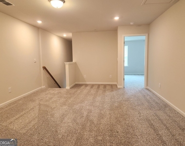 1050 Sunny Lake Drive - Photo Thumbnail 30