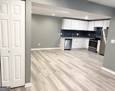 1891 Tremont Drive Nw - Photo Thumbnail 4