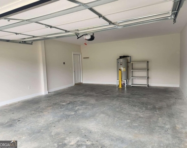 2465 Oak Grove Road - Photo Thumbnail 9
