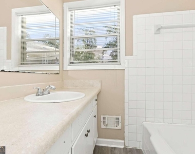 2909 Briarwood Boulevard - Photo Thumbnail 12