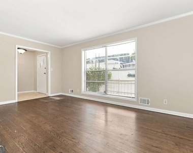 2909 Briarwood Boulevard - Photo Thumbnail 10