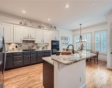 4669 Ivygate Circle Se - Photo Thumbnail 7