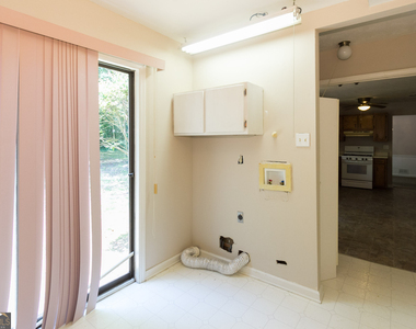 2007 Walden Park Drive - Photo Thumbnail 12