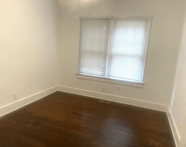 770 N Evelyn Place Nw - Photo Thumbnail 5