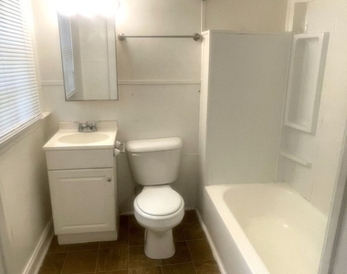 770 N Evelyn Place Nw - Photo Thumbnail 9