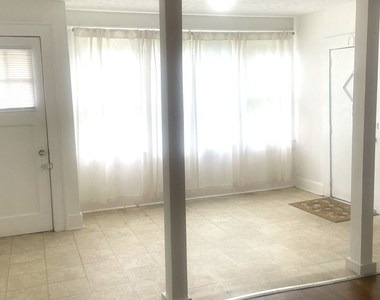 770 N Evelyn Place Nw - Photo Thumbnail 1