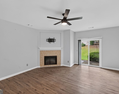 585 Mcwilliams Road Se - Photo Thumbnail 13