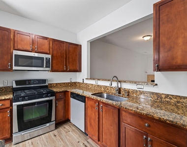 585 Mcwilliams Road Se - Photo Thumbnail 1