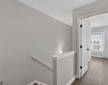 585 Mcwilliams Road Se - Photo Thumbnail 17