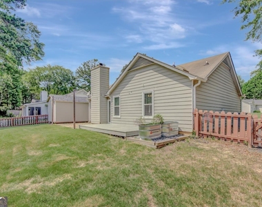 506 Iris Glen - Photo Thumbnail 19