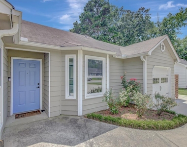 506 Iris Glen - Photo Thumbnail 2