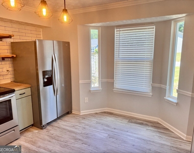 506 Iris Glen - Photo Thumbnail 4