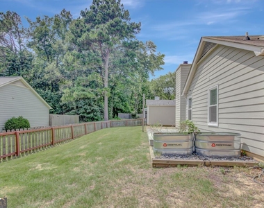 506 Iris Glen - Photo Thumbnail 20