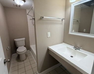 3097 Colonial Way - Photo Thumbnail 10
