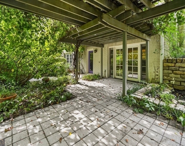 60 26th Street Nw - Photo Thumbnail 2