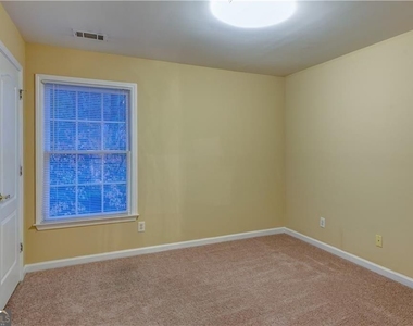 1429 Oglethorpe Drive - Photo Thumbnail 13