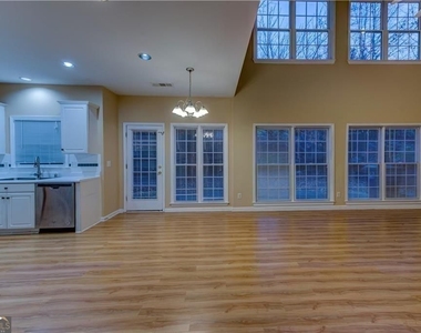 1429 Oglethorpe Drive - Photo Thumbnail 8