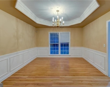 1429 Oglethorpe Drive - Photo Thumbnail 6