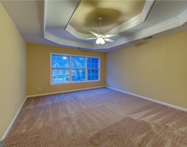 1429 Oglethorpe Drive - Photo Thumbnail 2