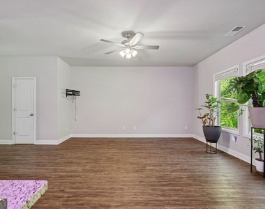 350 Mcgiboney Lane - Photo Thumbnail 9