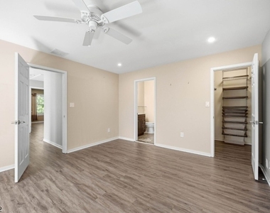 81 Village Cir - Photo Thumbnail 38
