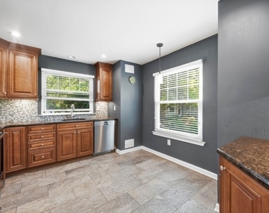 81 Village Cir - Photo Thumbnail 7
