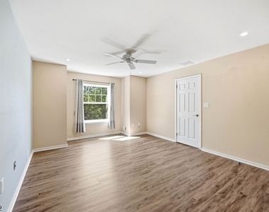81 Village Cir - Photo Thumbnail 43