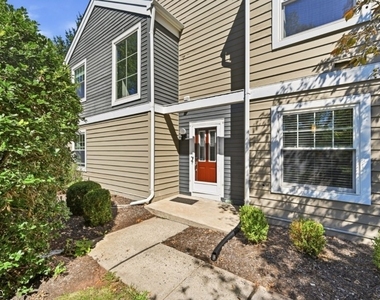 81 Village Cir - Photo Thumbnail 1