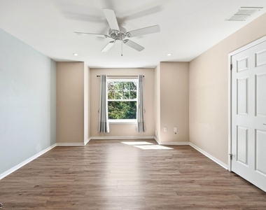 81 Village Cir - Photo Thumbnail 40