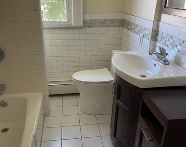 17 Chestnut St - Unit 2 - Photo Thumbnail 5