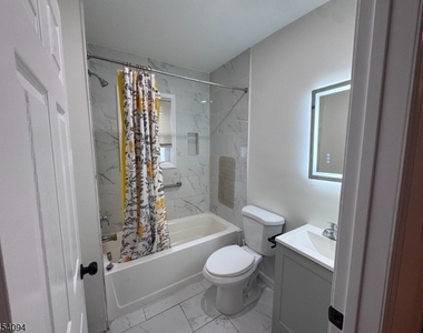 182 Greenbrook Rd - Photo Thumbnail 4