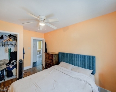8 Trenton Ave - Photo Thumbnail 12
