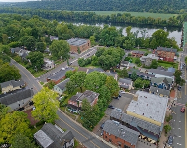 8 Trenton Ave - Photo Thumbnail 5