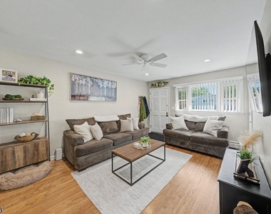 701 Boonton Ave - Photo Thumbnail 9