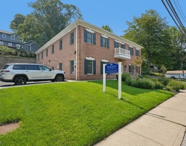 53 Broadway - Photo Thumbnail 19