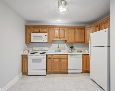 53 Broadway - Photo Thumbnail 1