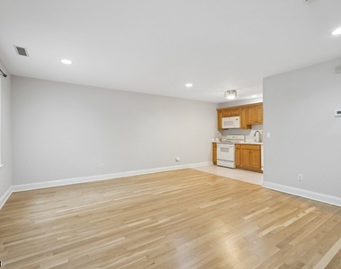 53 Broadway - Photo Thumbnail 3
