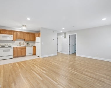 53 Broadway - Photo Thumbnail 2