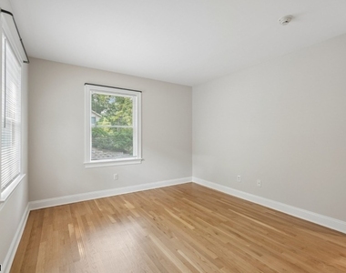 53 Broadway - Photo Thumbnail 14
