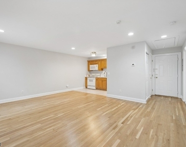 53 Broadway - Photo Thumbnail 4