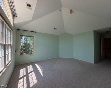 117 Crown Ct - Photo Thumbnail 7