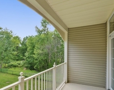 117 Crown Ct - Photo Thumbnail 4