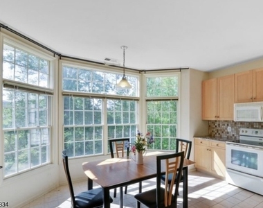 117 Crown Ct - Photo Thumbnail 1